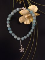 FORTUNA armband met Amazoniet en zilverkleurige sierstukjes!